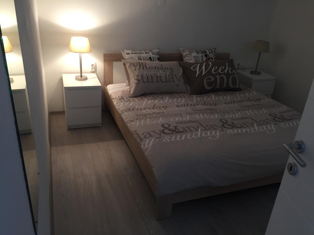 Villa Lorenta Apartments Primosten Exterior photo